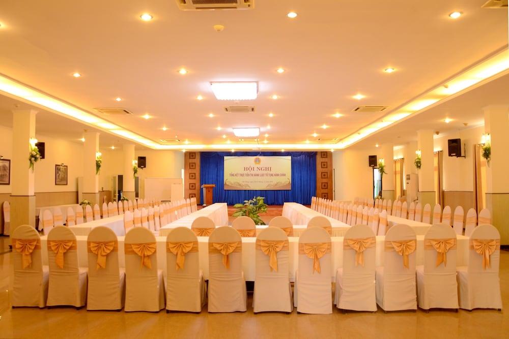 Hotel Saigon Tourane 3*