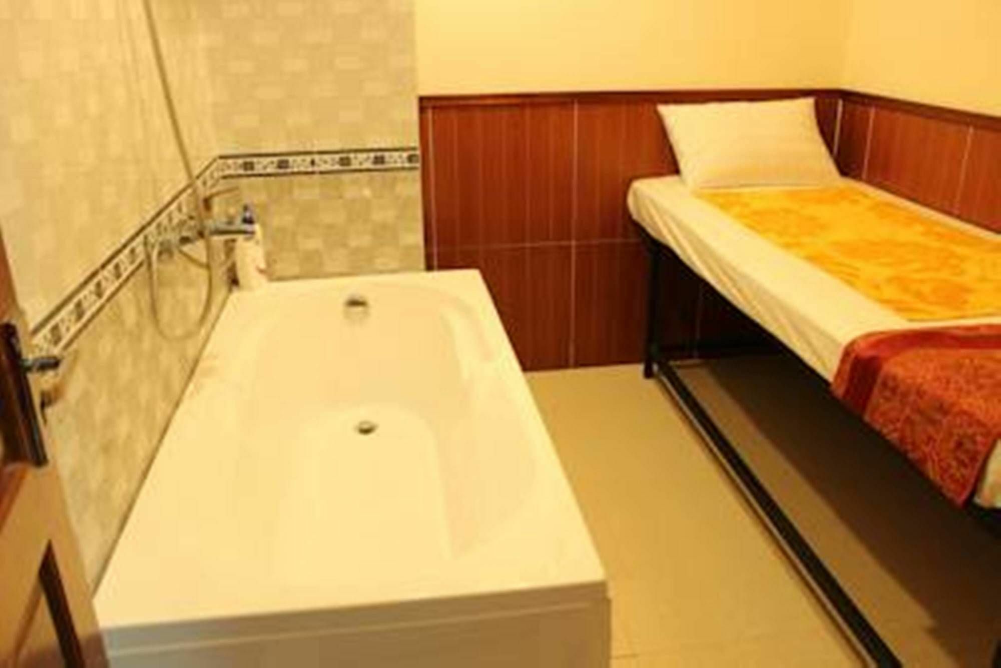 Hotel Saigon Tourane 3*